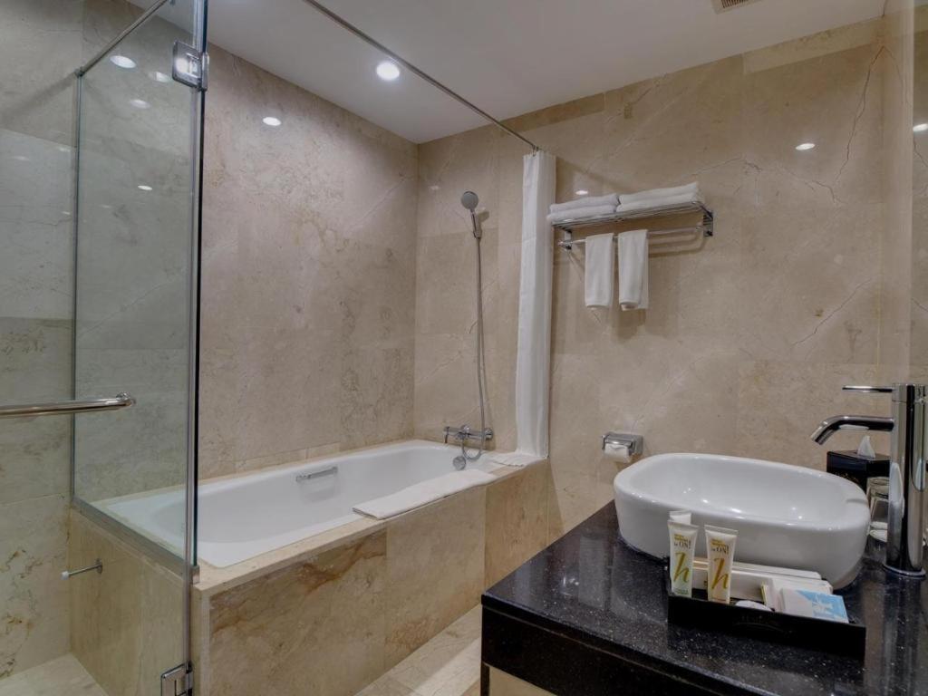 Horison Hotel Pematang Siantar Buitenkant foto