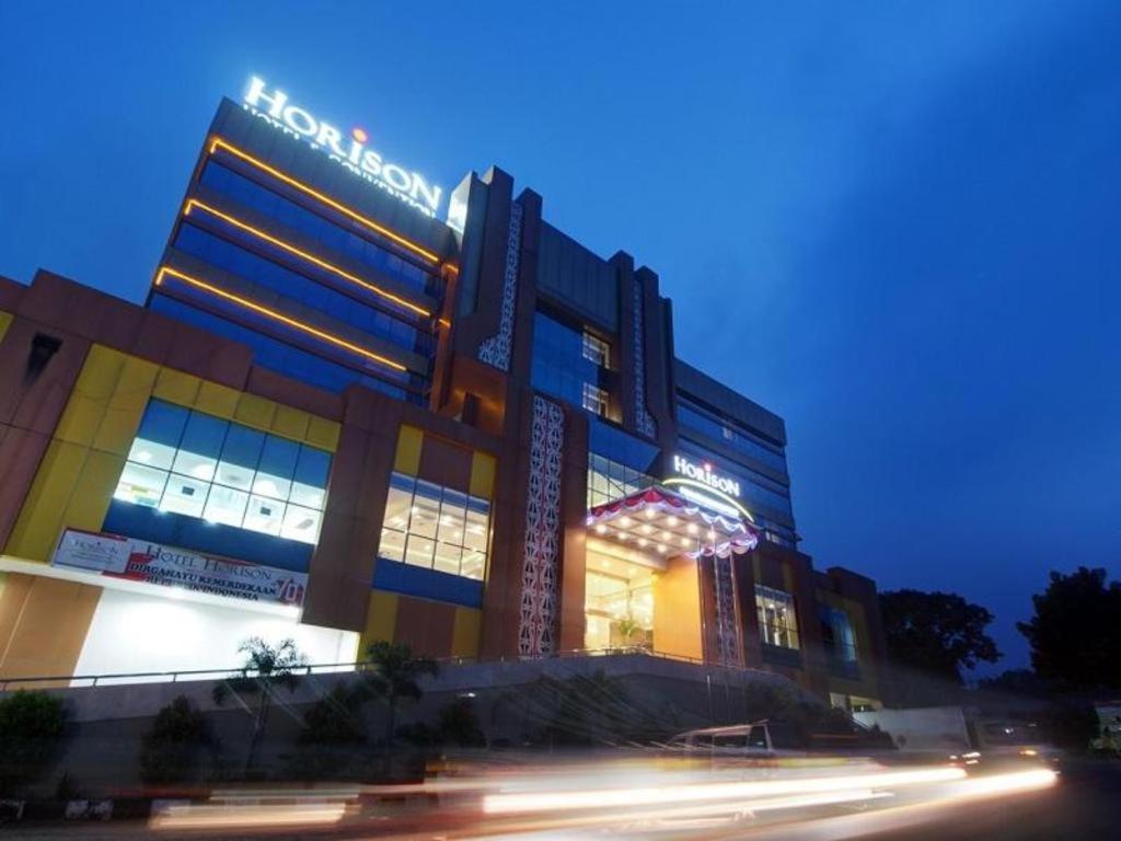 Horison Hotel Pematang Siantar Buitenkant foto