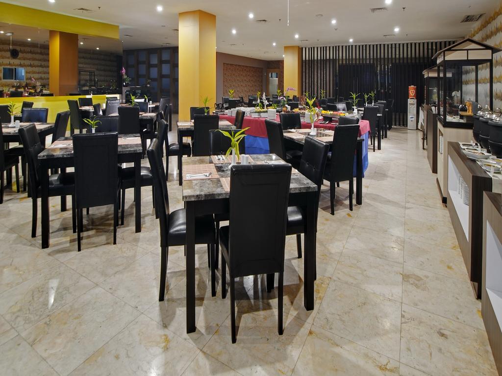 Horison Hotel Pematang Siantar Buitenkant foto