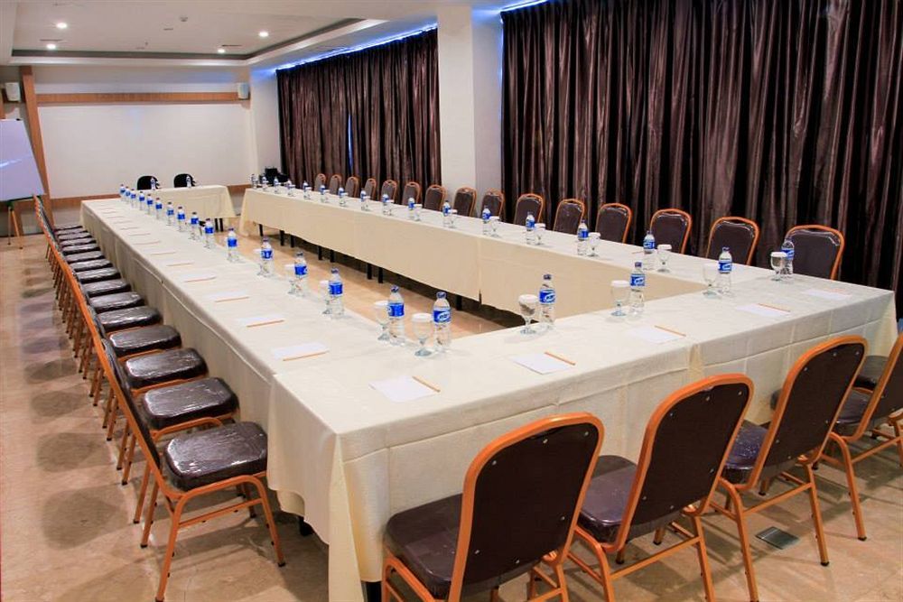 Horison Hotel Pematang Siantar Buitenkant foto